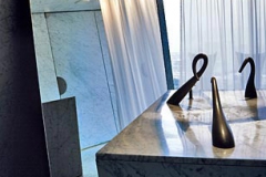 Philip Starck Design. Artikelserie for Euroman fra Peninsula Hotel i Hong Kong. Fotograf: Karsten Damstedt Jørgensen. Fotostyling: Abby Weisgard